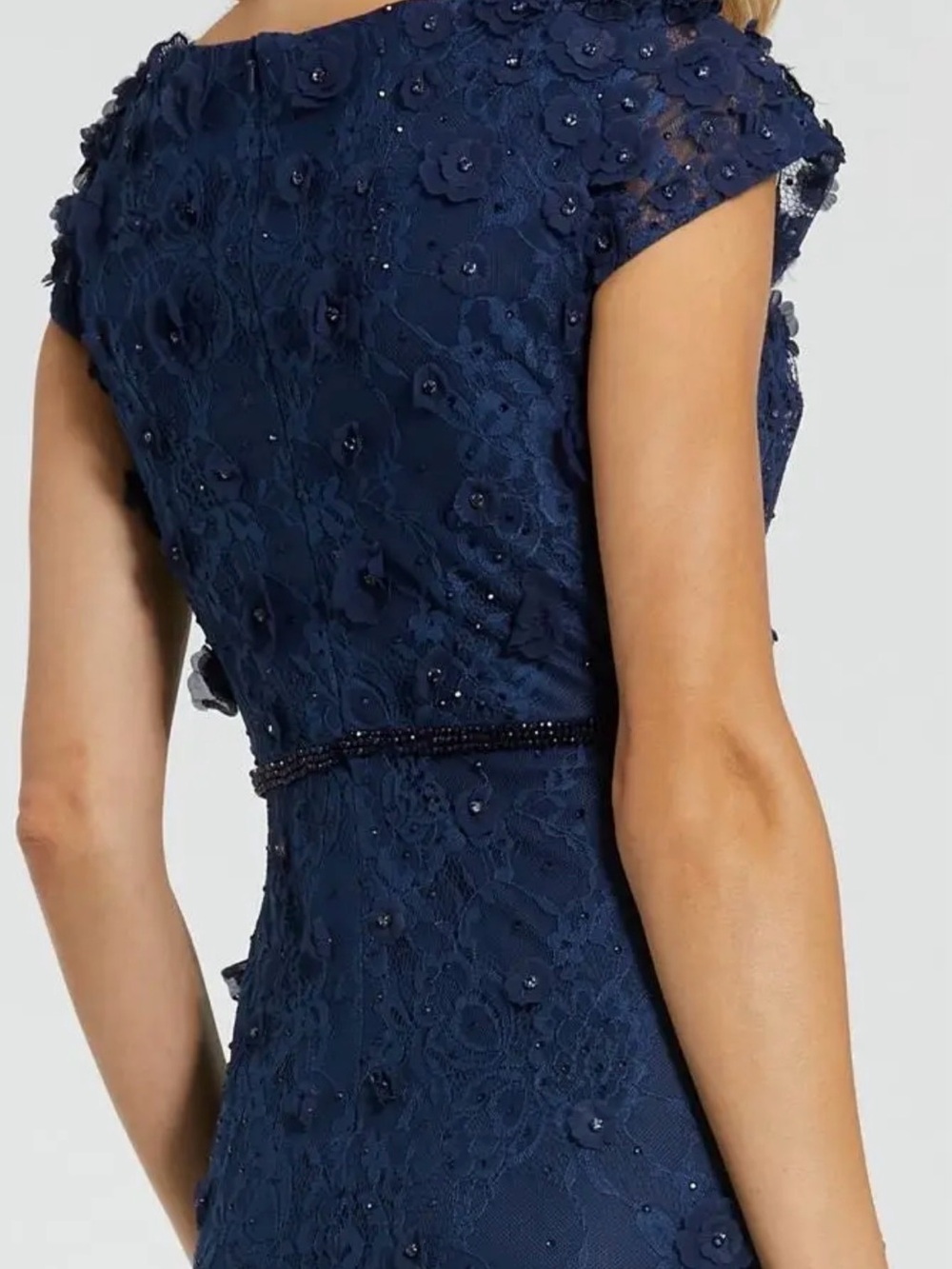 Mac Duggal Navy Embellished Floral Lace Cap-Sleeve Gown - Picture 5 of 13